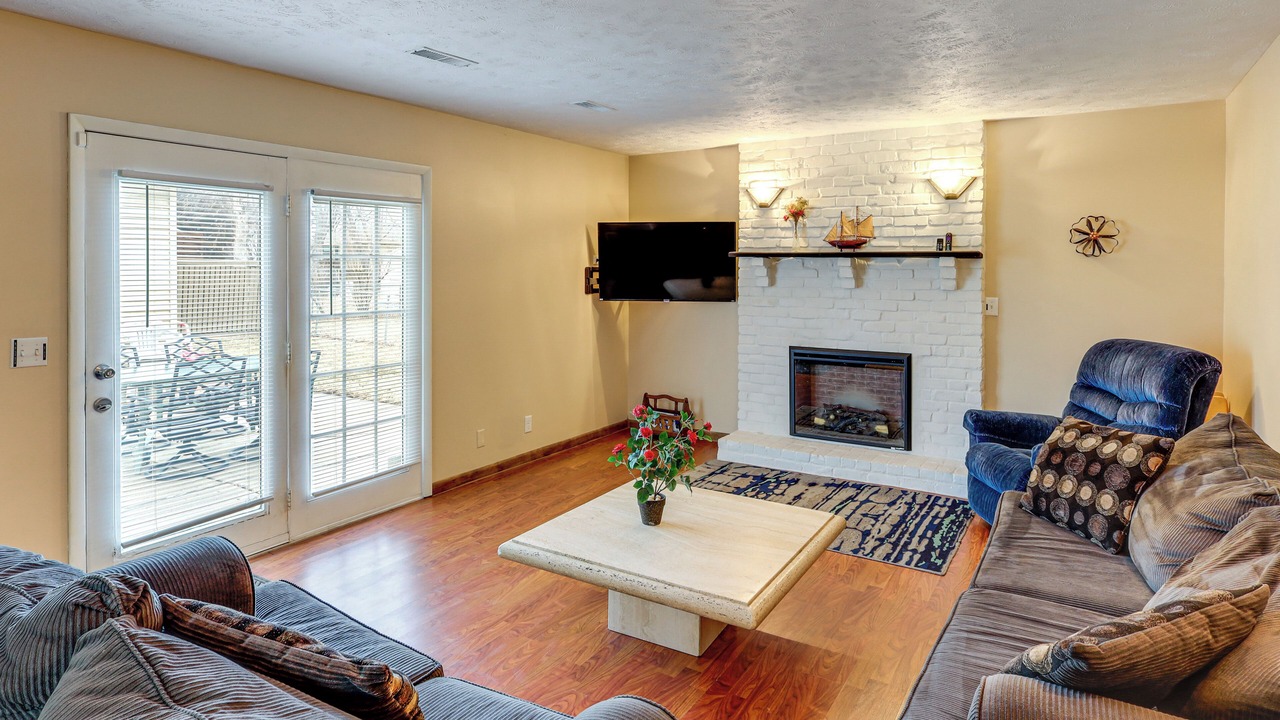 Photo of Livingroom in Millard