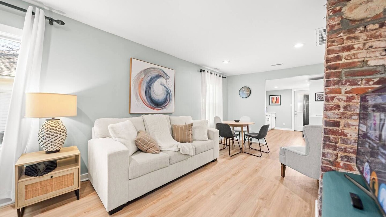 Photo of Livingroom in Rosedale