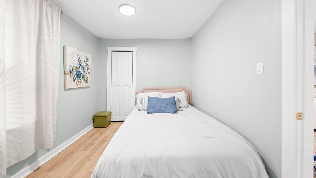 Photo of Bedroom in Rosedale