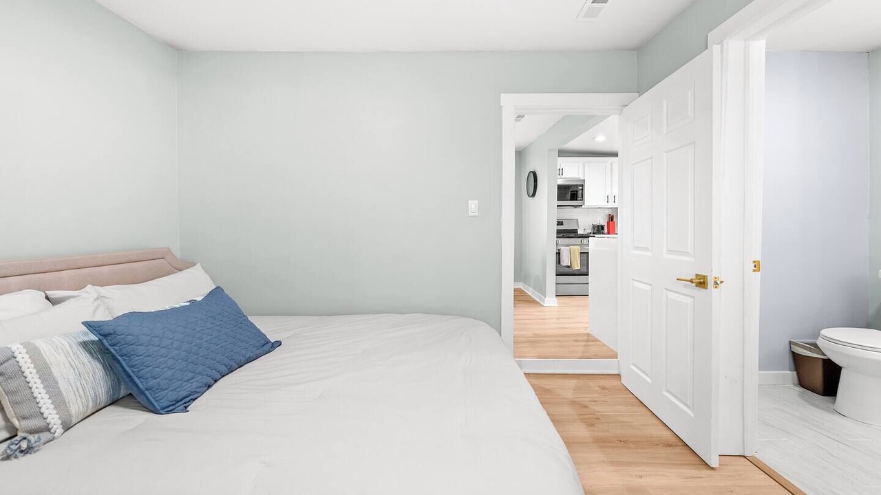 Photo of Bedroom in Rosedale