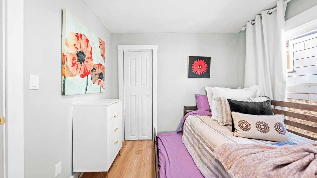 Photo of Bedroom in Rosedale
