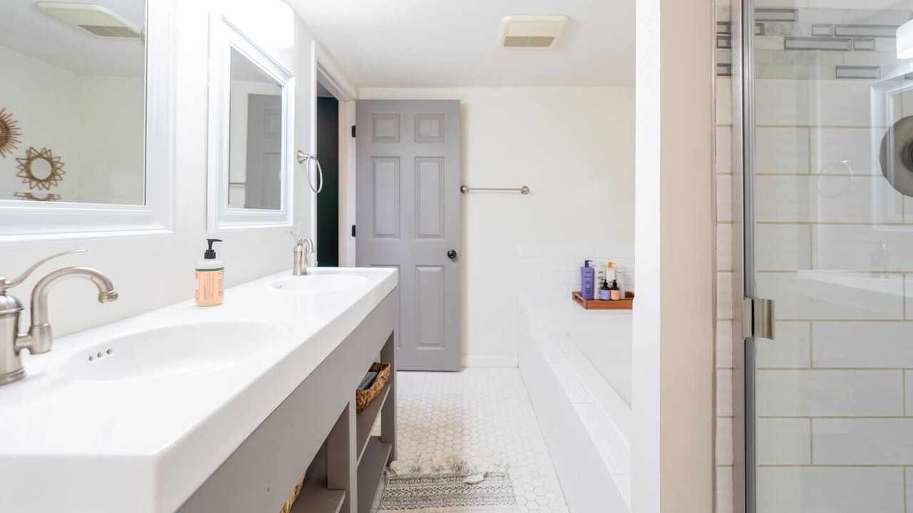 Photo of Bathroom in Roeland Park