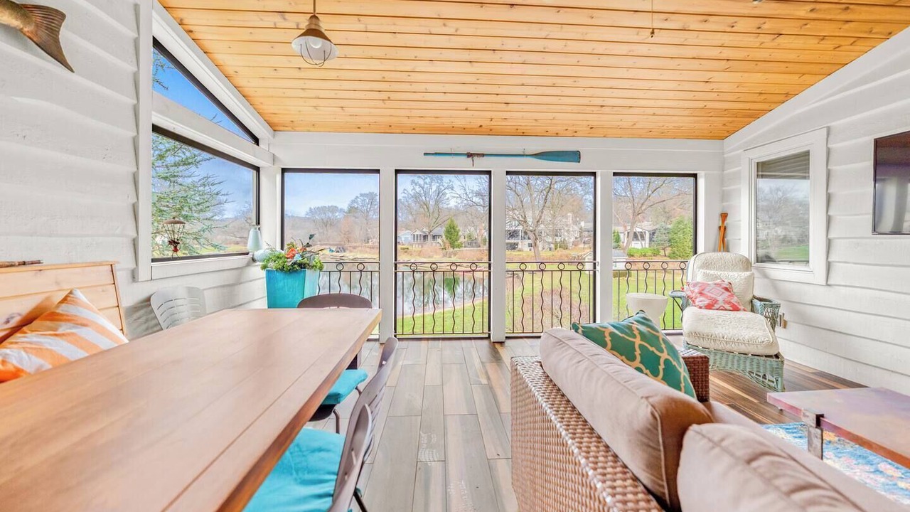 Photo of Livingroom in Leawood