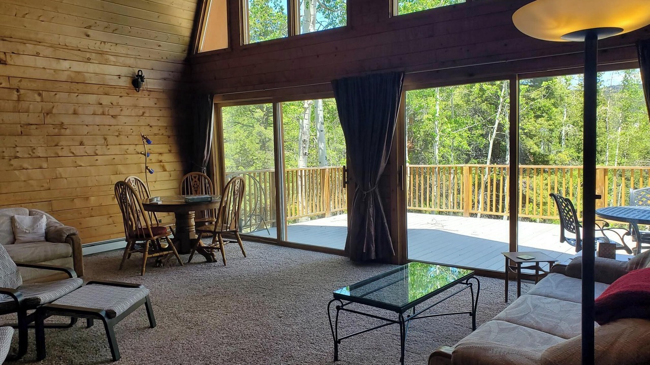 Photo of Livingroom in Black Hawk