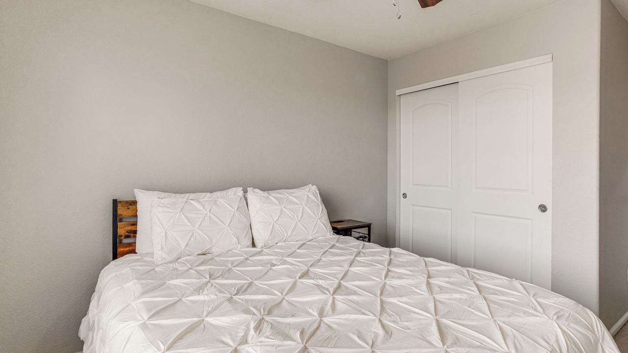 Photo of Bedroom in Aurora