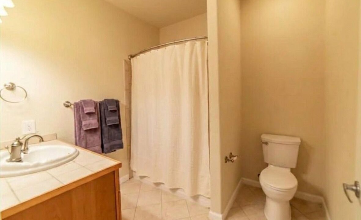 Photo of Bathroom in Michigan Hill