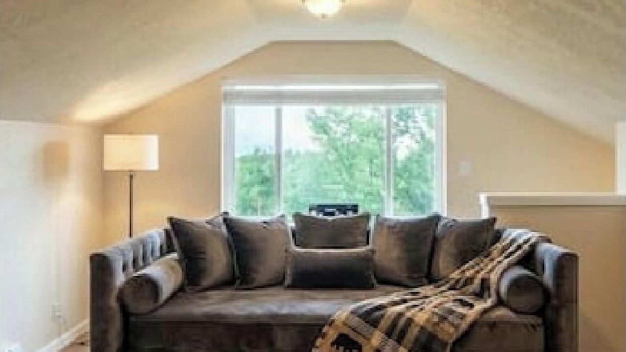 Photo of Livingroom in Michigan Hill