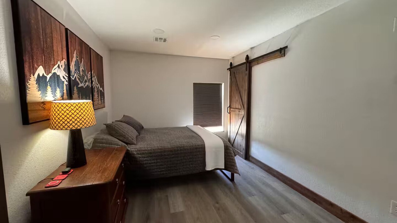 Photo of Bedroom in Centerville