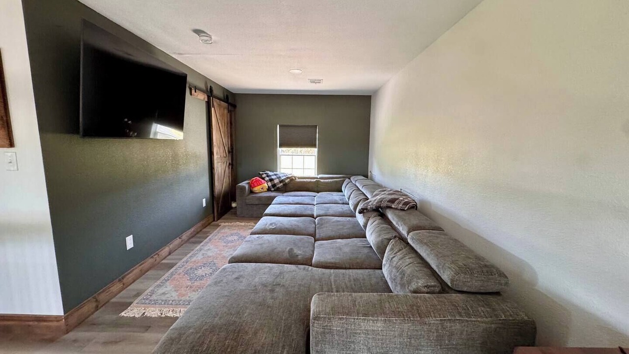 Photo of Livingroom in Centerville