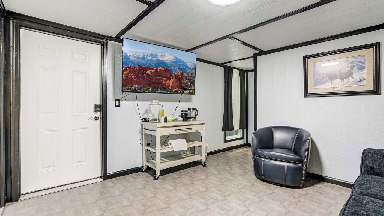 Photo of Livingroom in Deer Trail