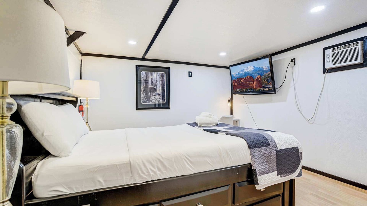 Photo of Bedroom in Deer Trail