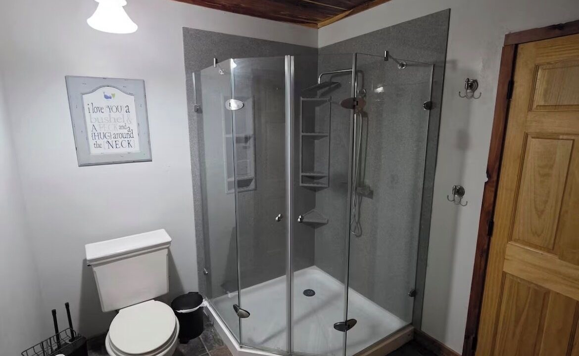 Photo of Bathroom in Valentine