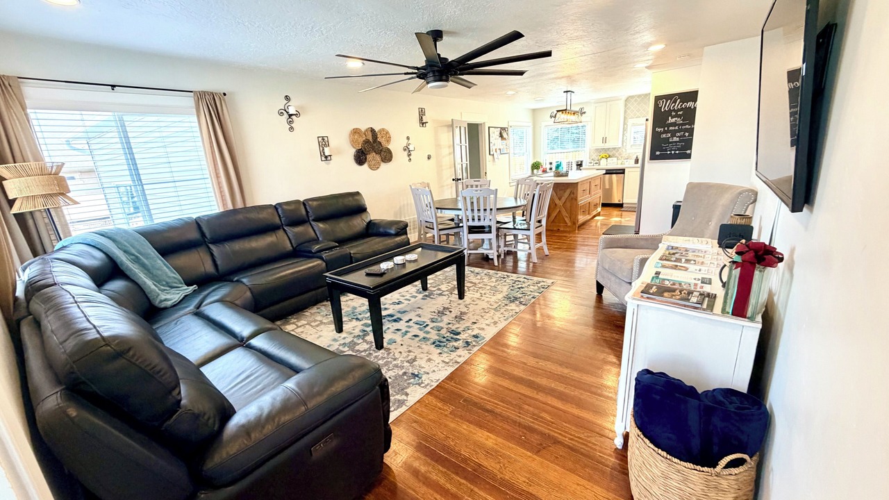 Photo of Livingroom in Vernal