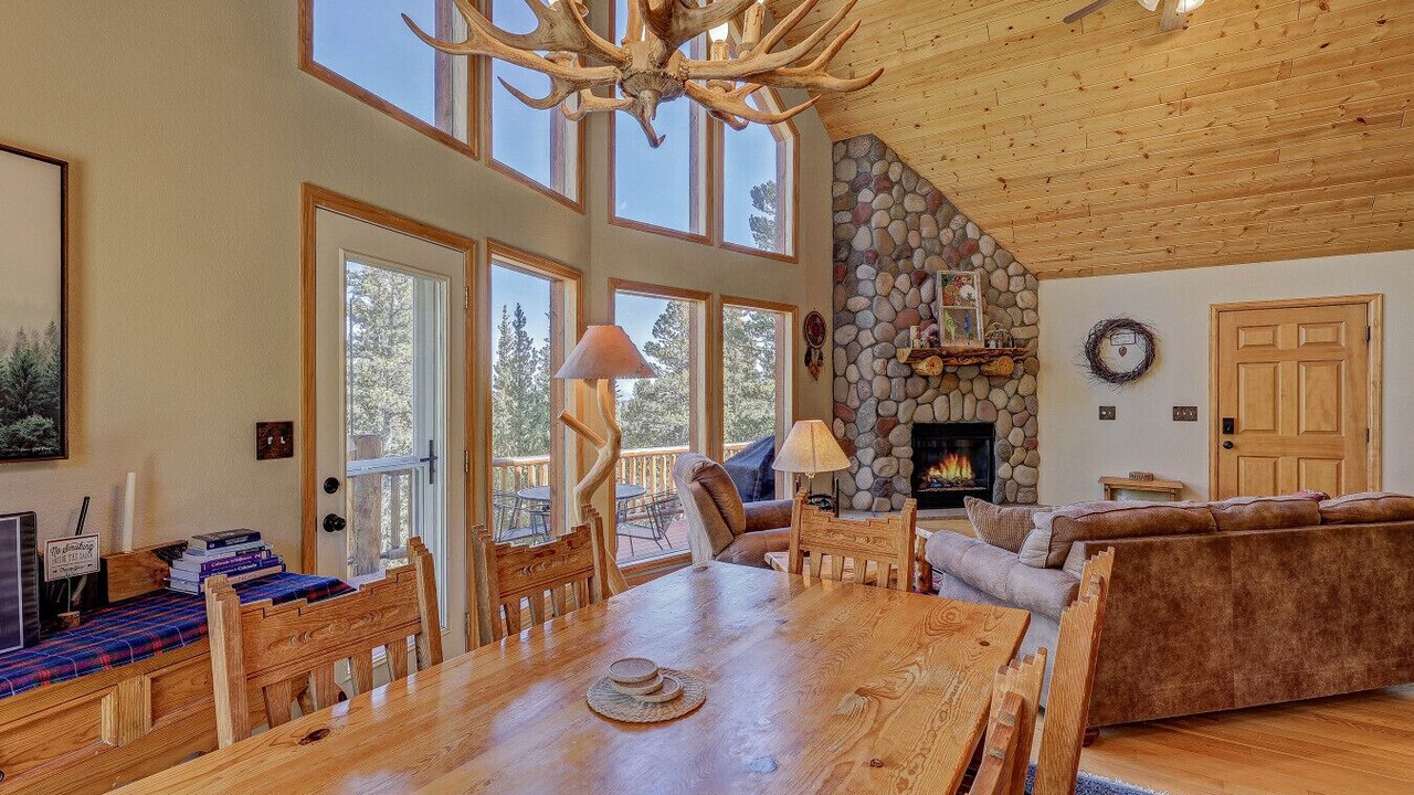 Photo of Livingroom in Valley of the Sun