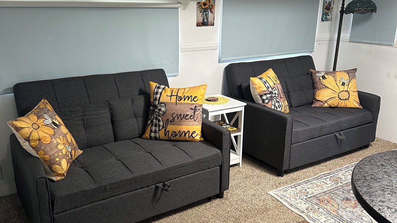 Photo of Livingroom in Aztec