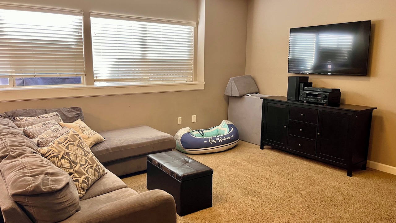 Photo of Livingroom in Lawrence