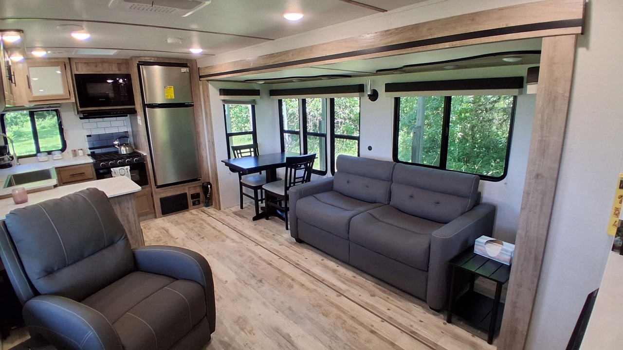 Photo of Livingroom in Centerville