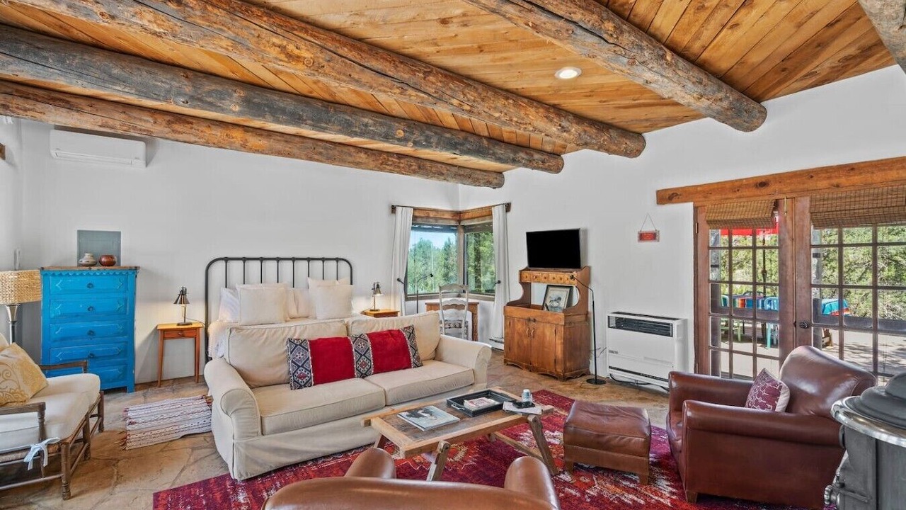 Photo of Livingroom in Tesuque