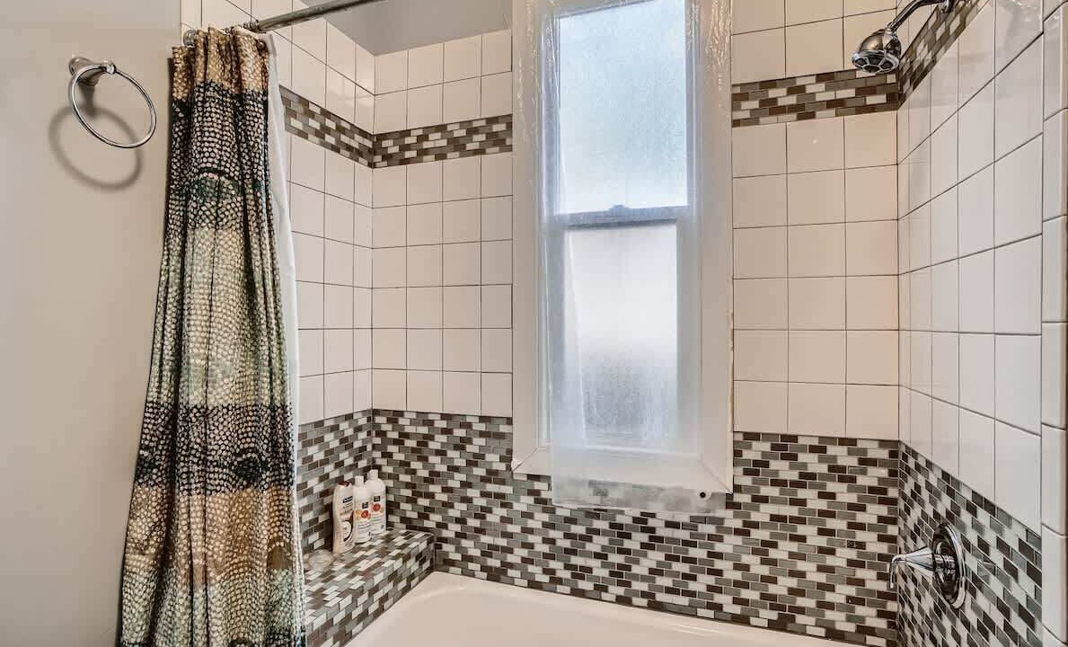Photo of Bathroom in Lincoln Park