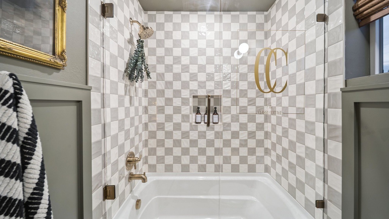 Photo of Bathroom in Norman