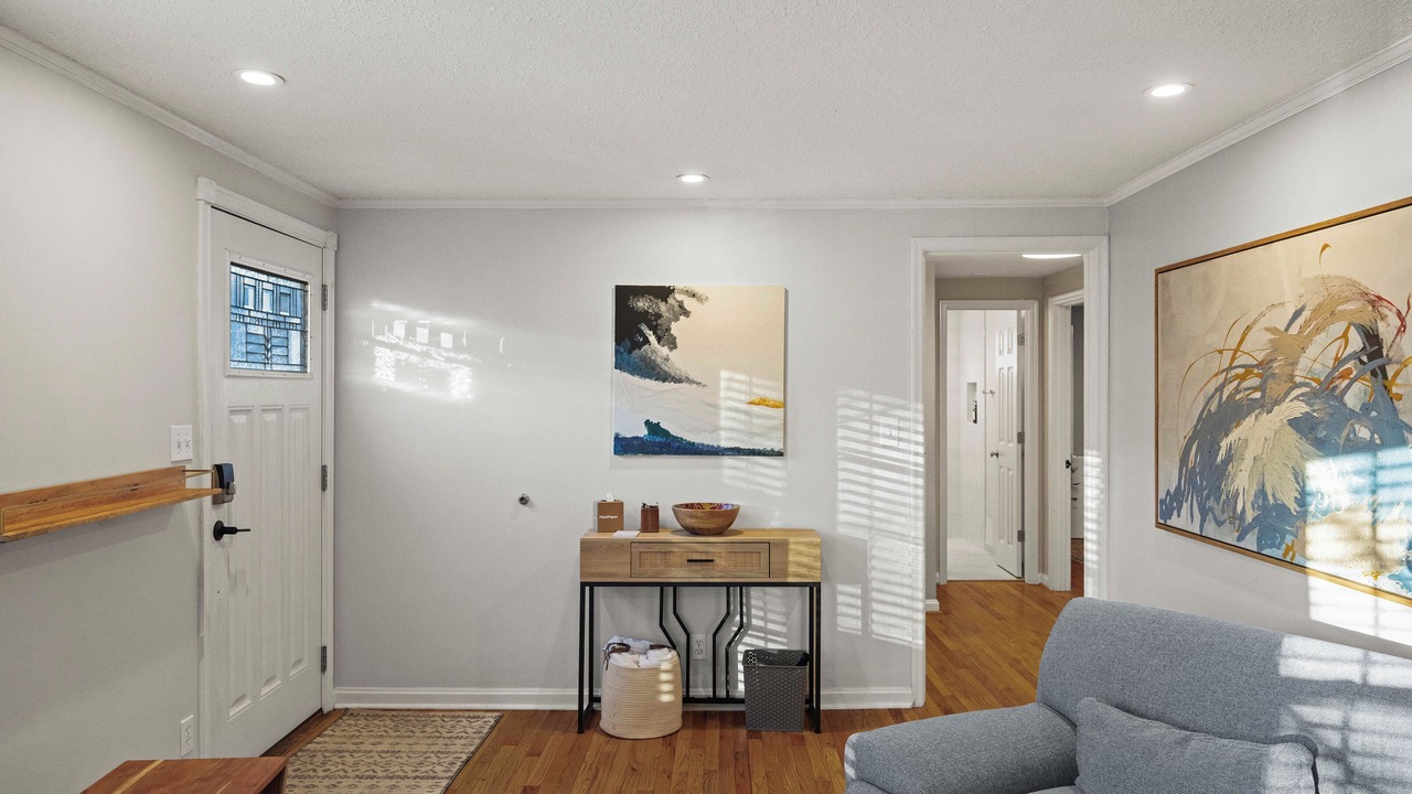 Photo of Livingroom in Prairie Village