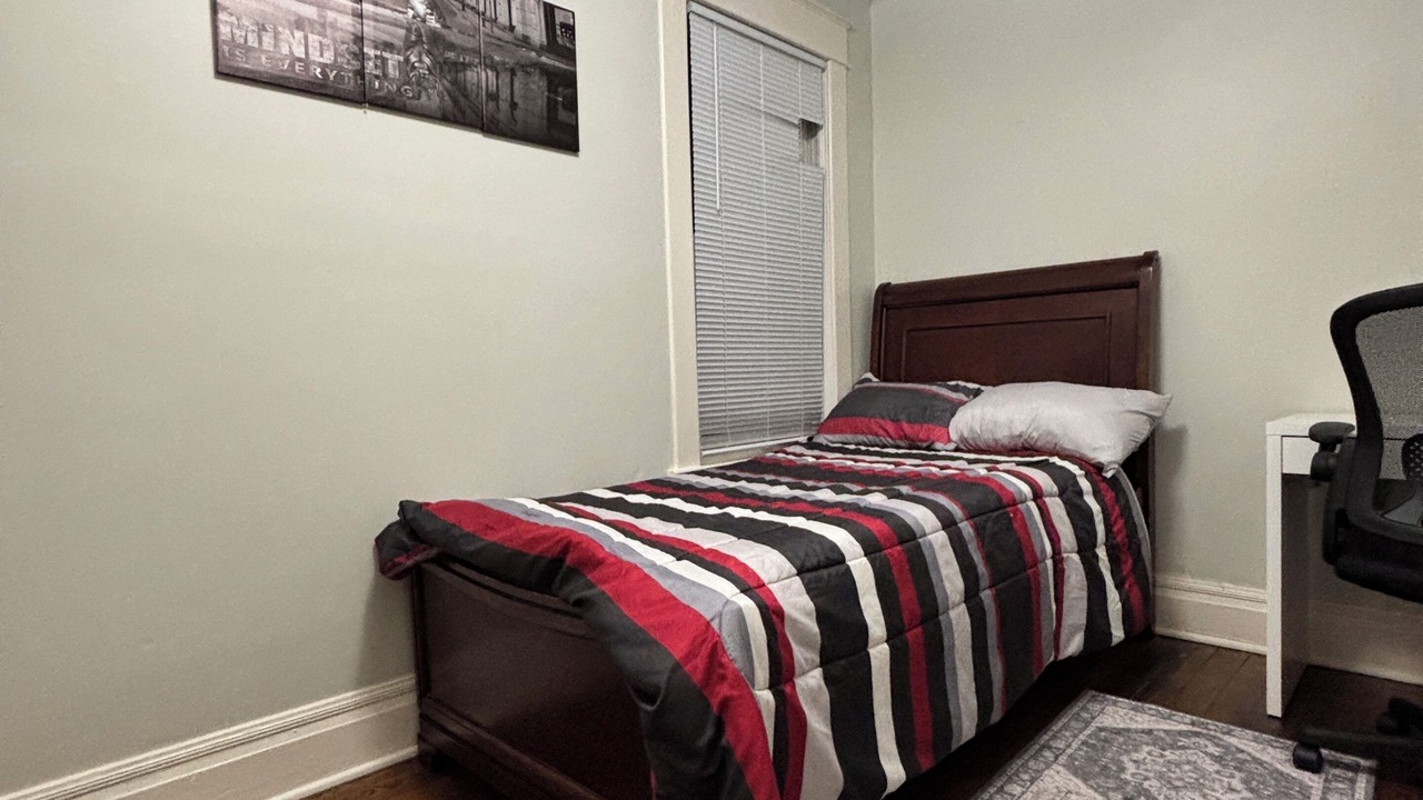 Photo of Bedroom in Rosedale