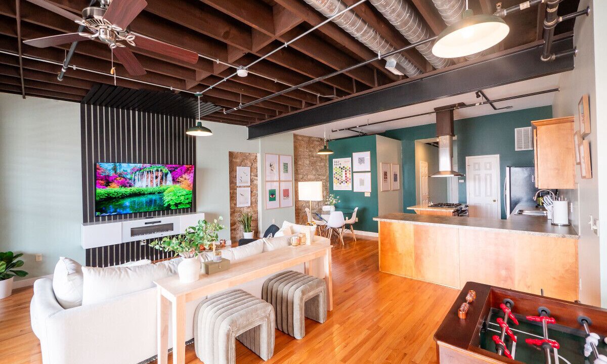 Photo of Livingroom in Lawrence