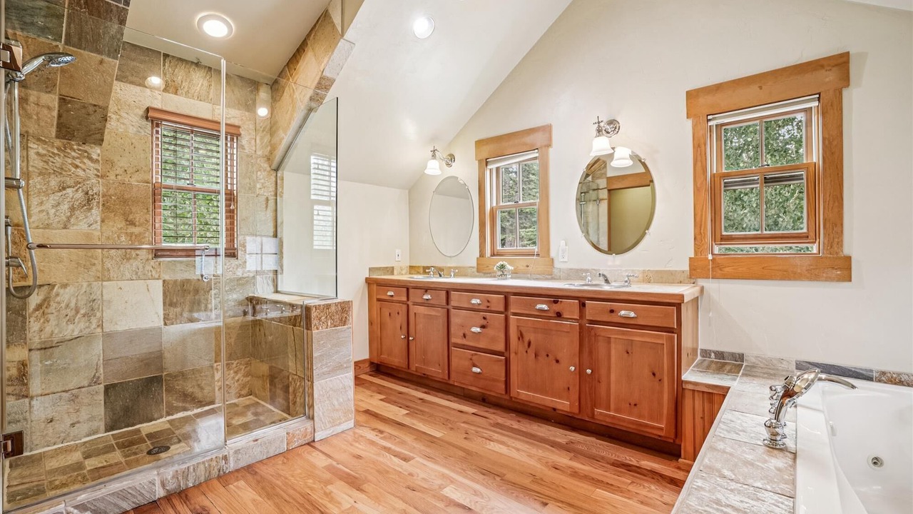 Photo of Bathroom in The Highlands