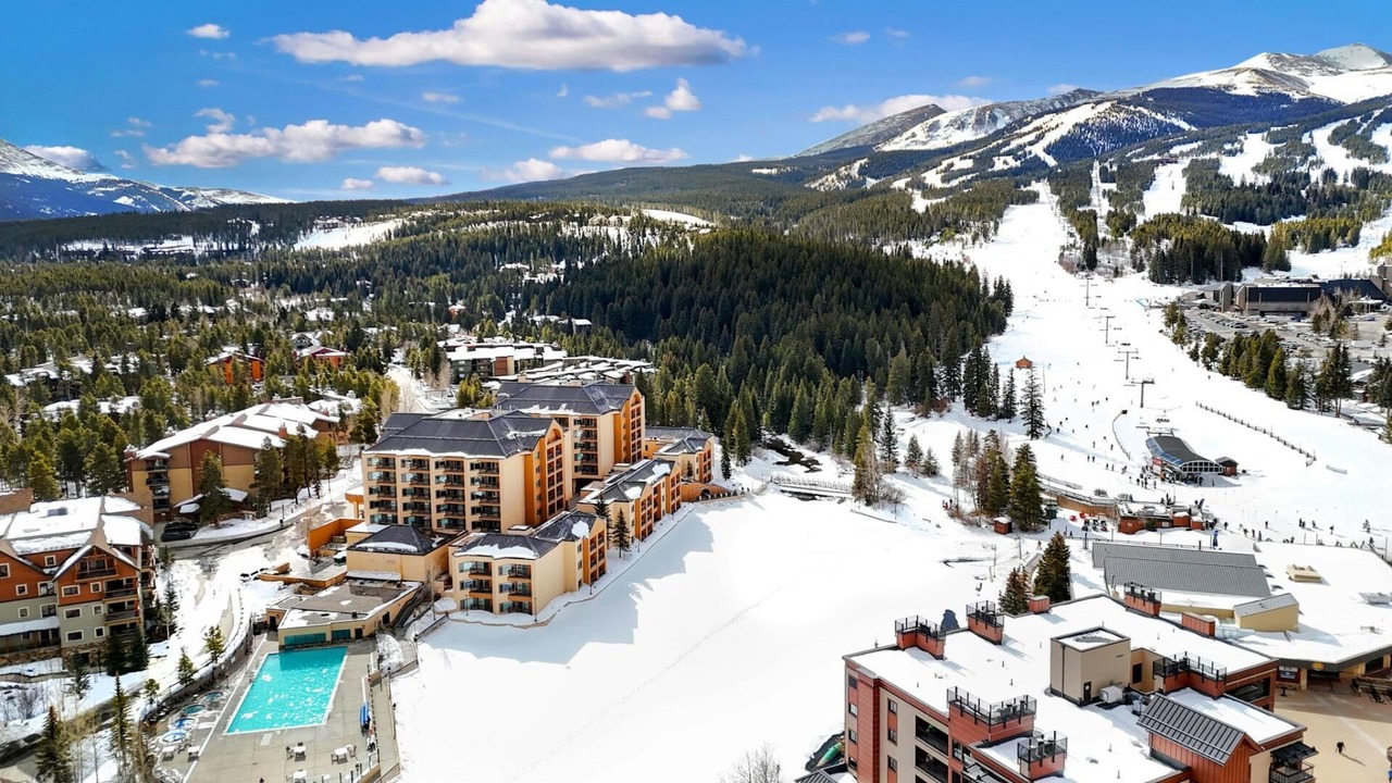 Photo of Outdoor in Peak 9