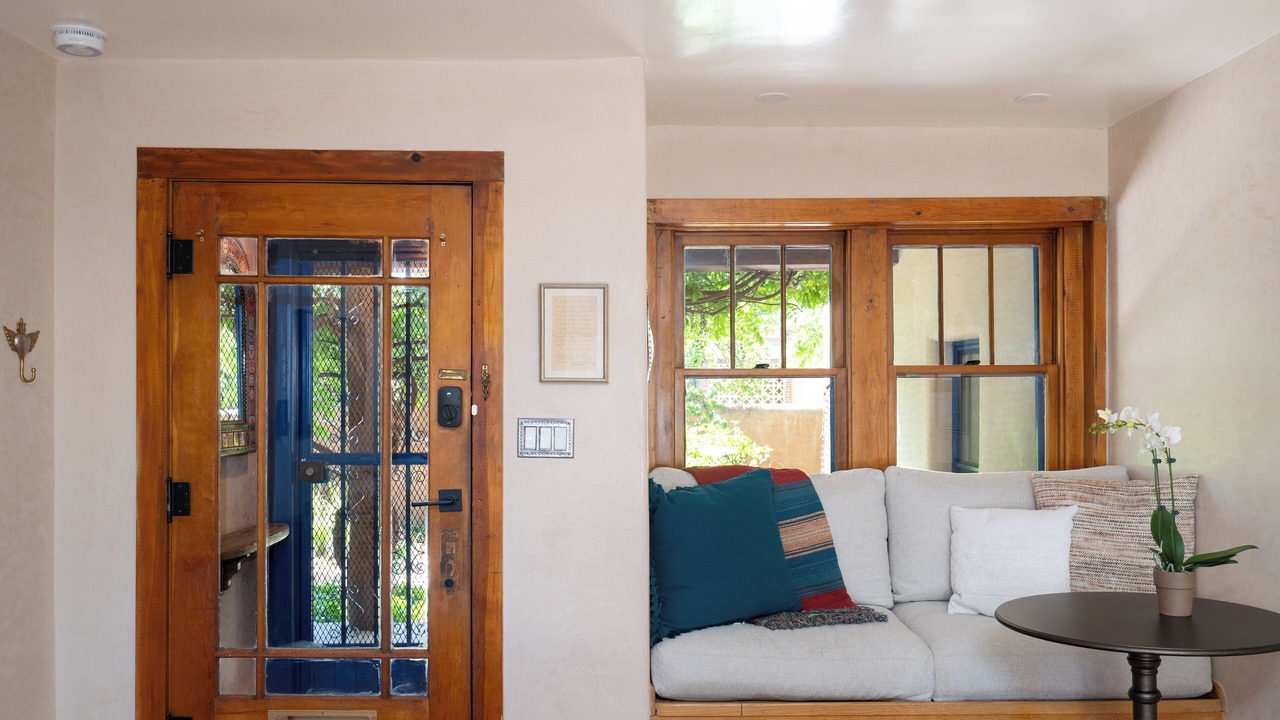 Photo of Livingroom in South Capitol