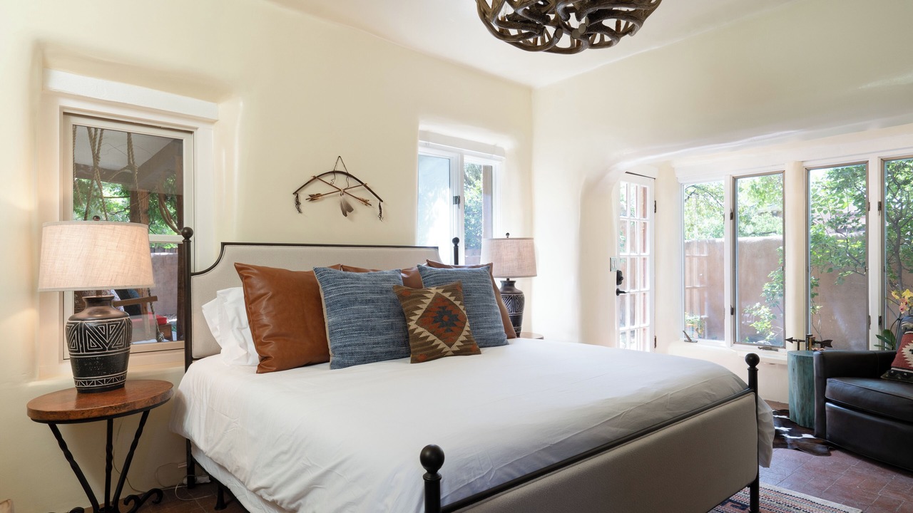 Photo of Bedroom in South Capitol