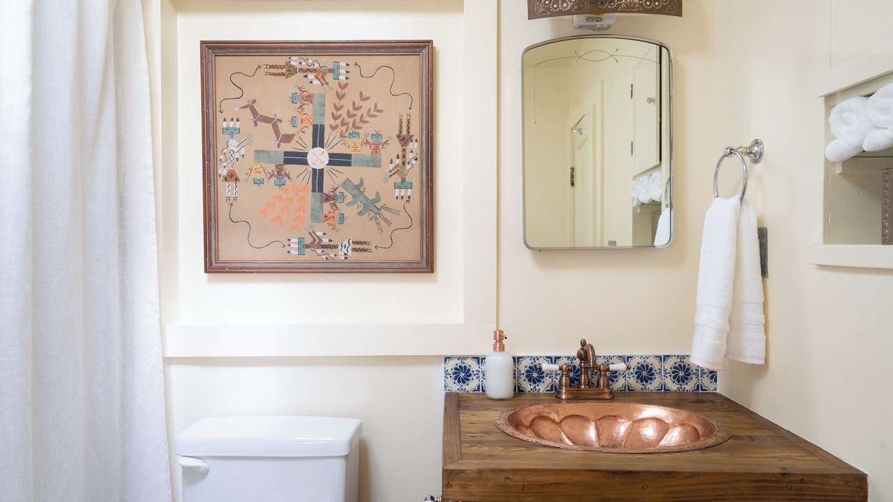 Photo of Bathroom in South Capitol