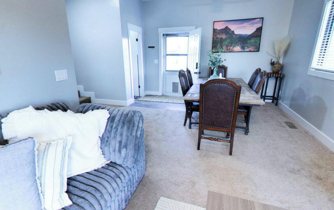 Photo of Livingroom in Vernal