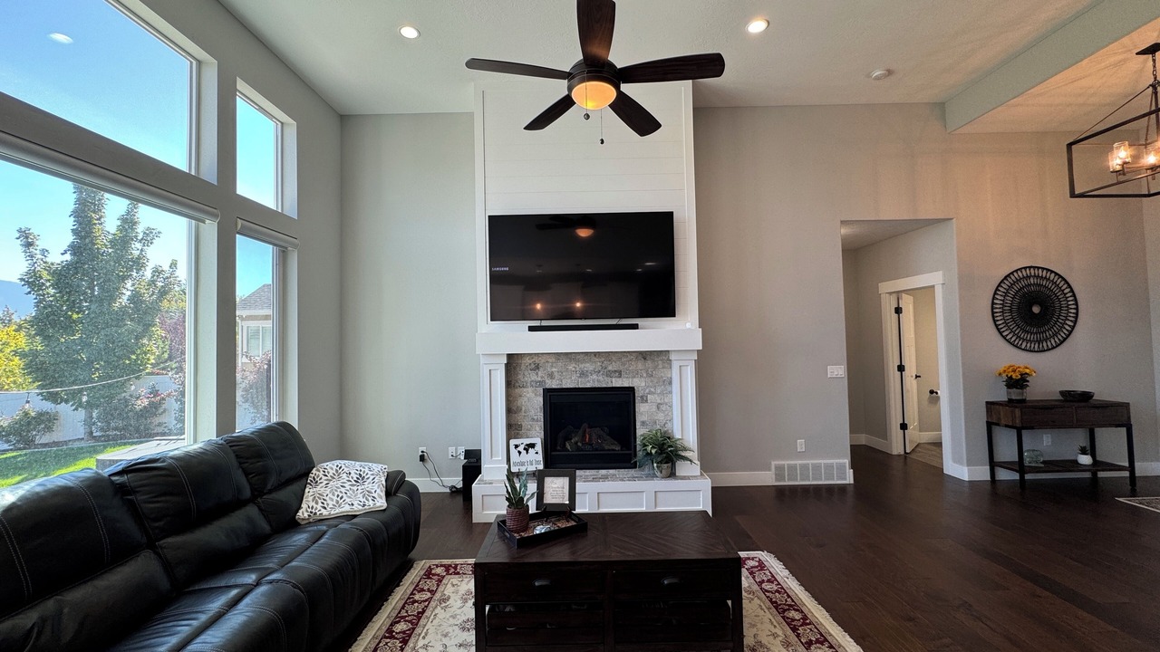 Photo of Livingroom in West Jordan