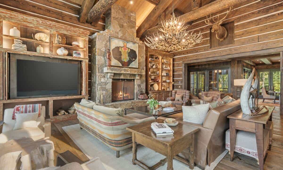 Photo of Livingroom in John Dodge