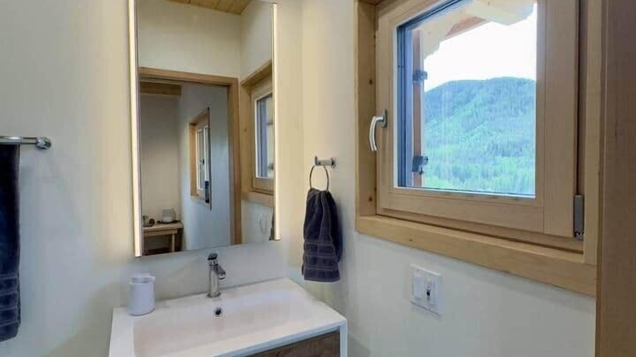 Photo of Bathroom in Red Cliff