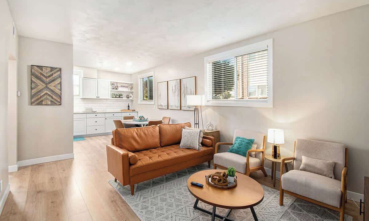 Photo of Livingroom in Aksarben - Elmwood Park