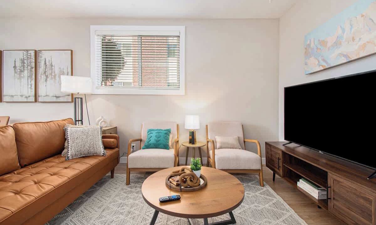 Photo of Livingroom in Aksarben - Elmwood Park