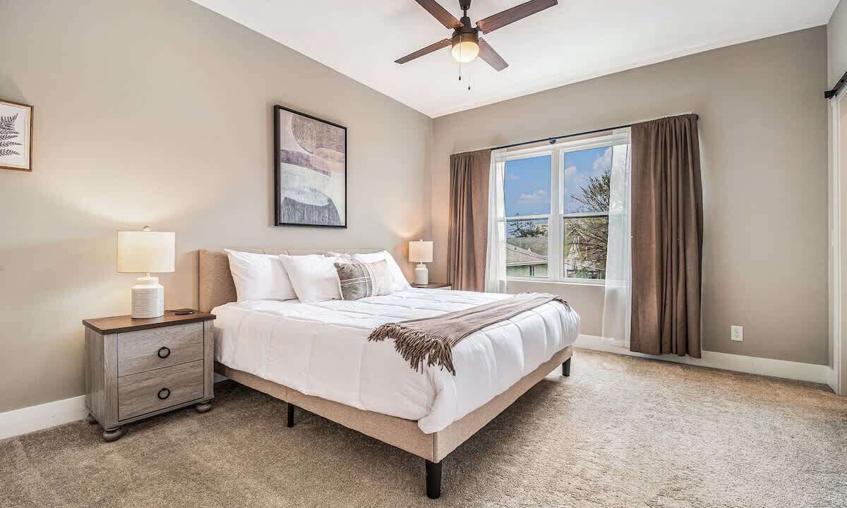 Photo of Bedroom in Midtown