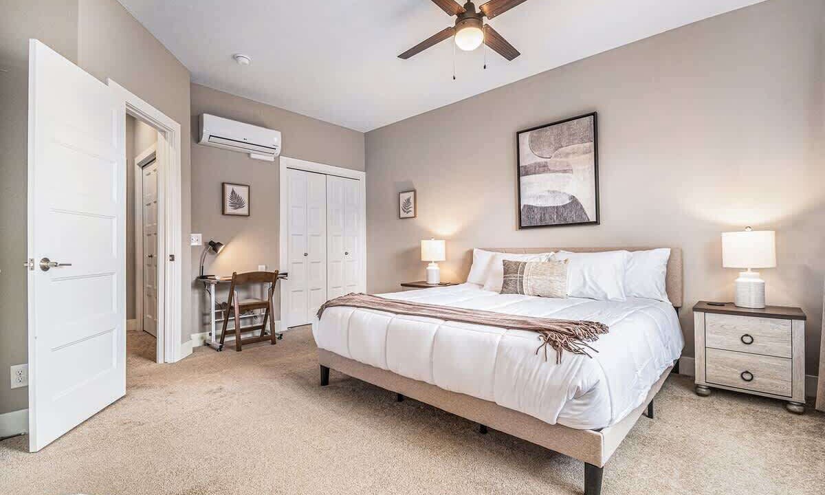 Photo of Bedroom in Midtown