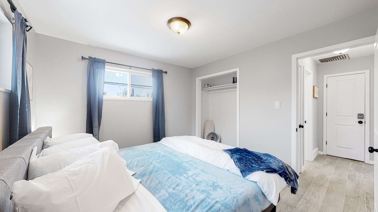 Photo of Bedroom in Twin Lakes