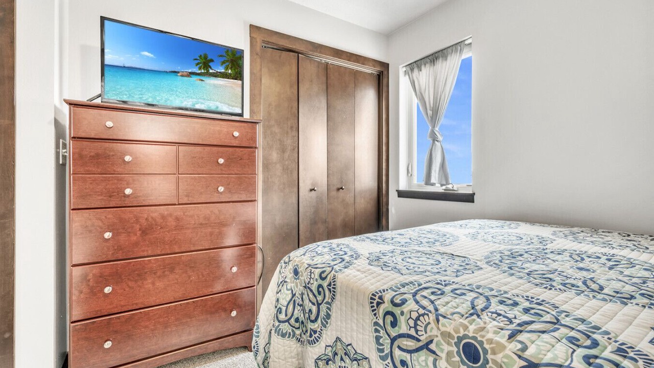 Photo of Bedroom in Spirit Lake