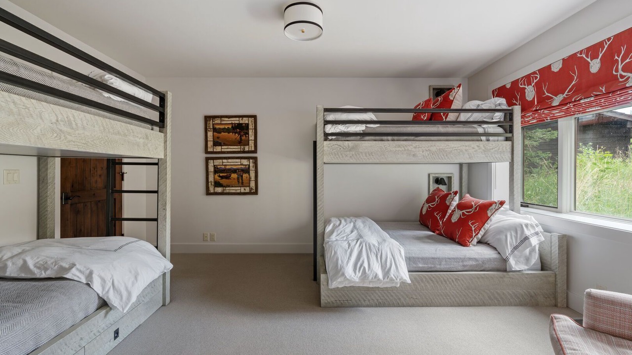 Photo of Bedroom in Granite Ridge