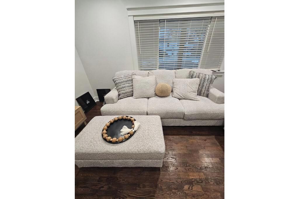 Photo of Livingroom in New Century