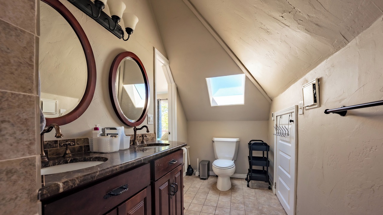 Photo of Bathroom in Villa Park