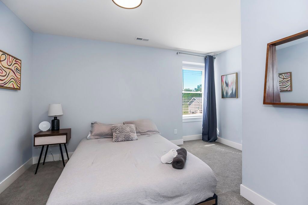 Photo of Bedroom in Raytown