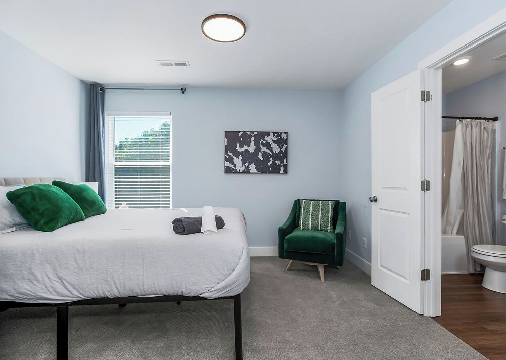 Photo of Bedroom in Raytown