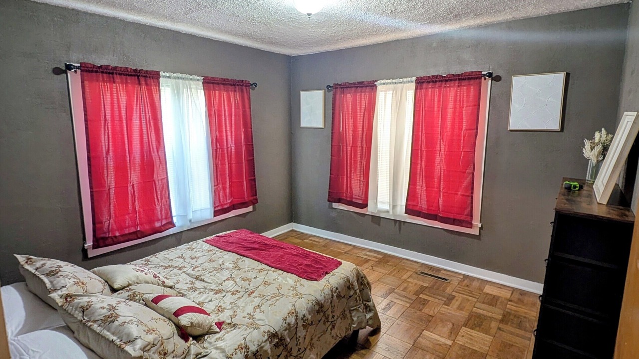 Photo of Bedroom in Arkansas City