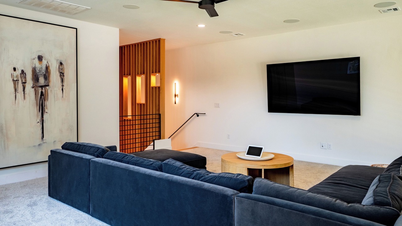 Photo of Livingroom in Downtown