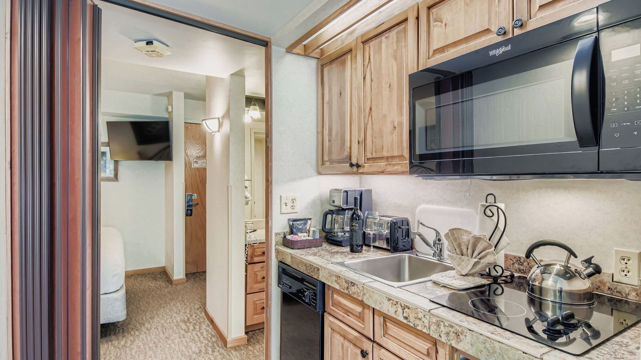 Photo of Kitchen in Peak 9